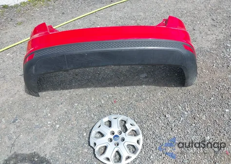 2012 Ford Focus Se z USA, uszkodzony, nr VIN 1FAHP3F23CL196937